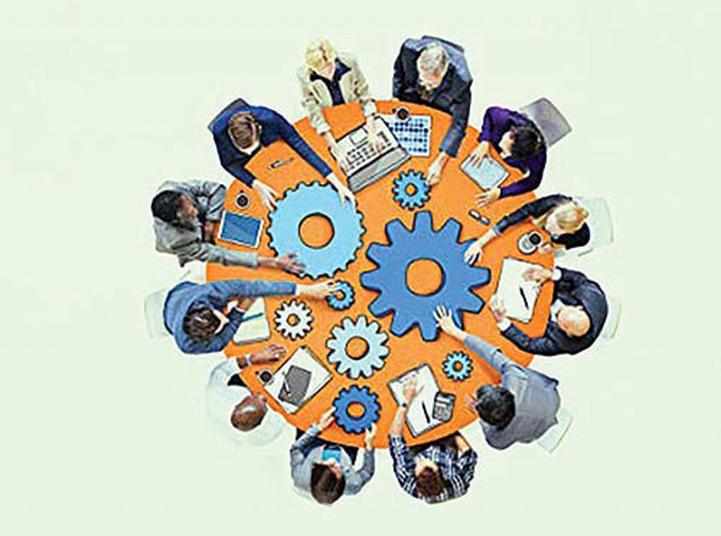 تاثیر تشکیل اتاق فکر و تیم های متشکل از متخصصین رشته های مختلف، جهت رفع یک مسئله اجتماعی چیست و چه اندازه است؟