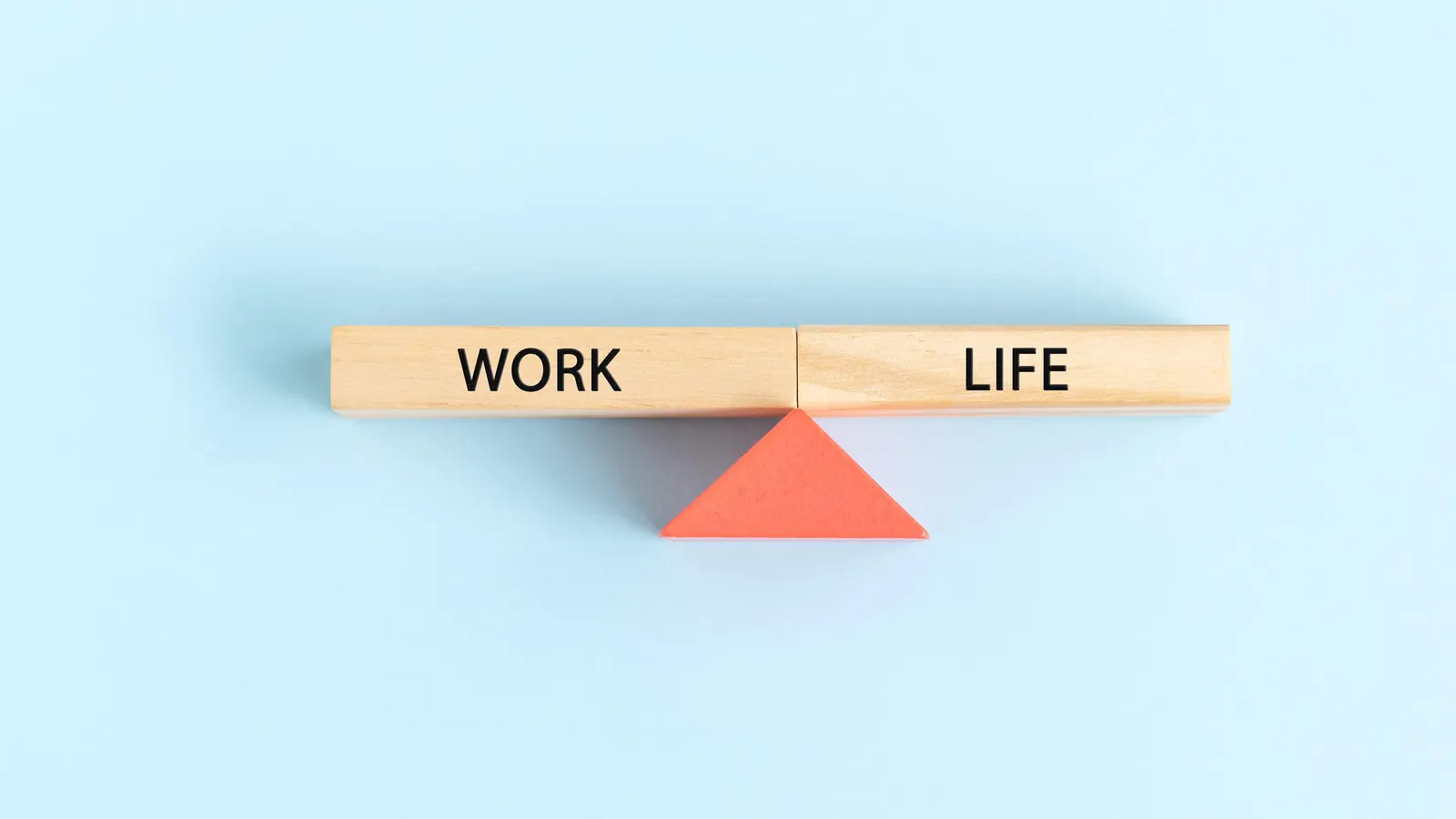 کفۀ کار سنگین‌تر است یا زندگی؟ بررسی تعادل بین کار و زندگی (Work-Life Balance)